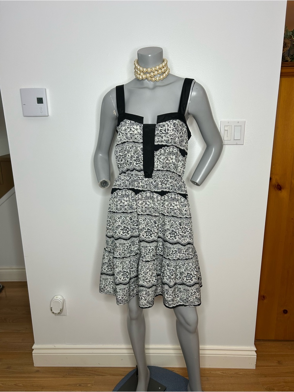 Beautiful Y.A L.A Black and White Lace-Print Smocked Mini Dress❤️L - Picture 9 of 9
